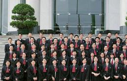 深圳龍華法律實(shí)務(wù)全面解析 刑事辯護(hù)、公司糾紛與債務(wù)處理
